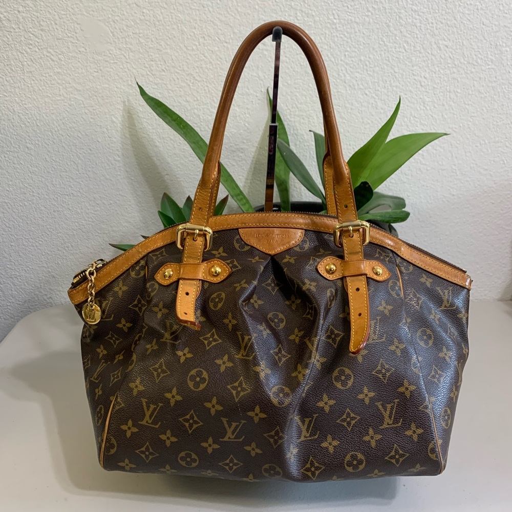 💕👜 LOUIS VUITTON Tivoli GM